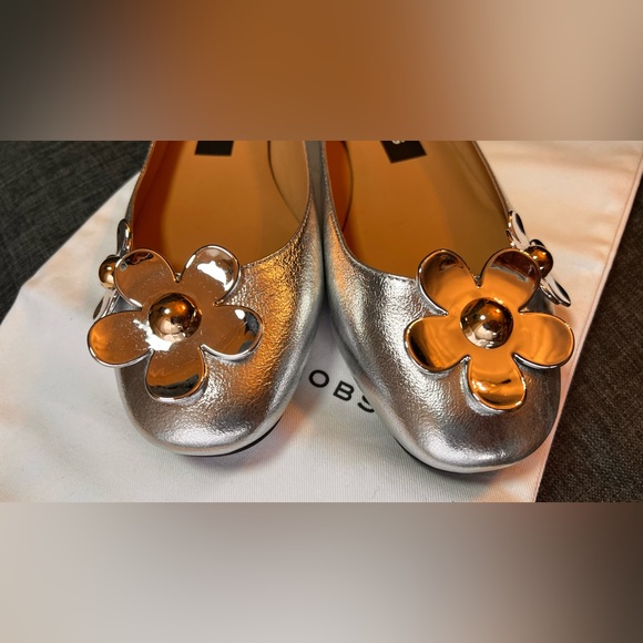 Marc Jacobs Metallic Silver Flats with Gold Floral Accents - Picture 4 of 10